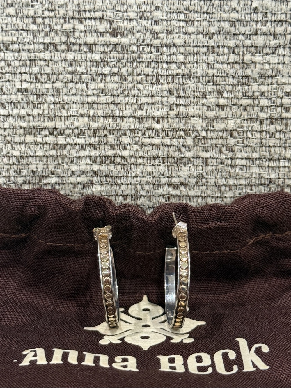 • Anna Beck • EUC • CLASSIC LARGE HOOP DISC EARRING IN GOLD/SILVER - Picture 3 of 15
